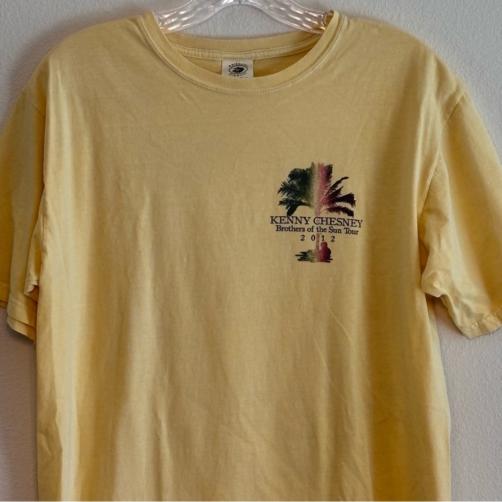 EUC 2012 Kenny Chesney Brother of the Sun Tour Yellow Graphic SS T-Shirt SZ- M